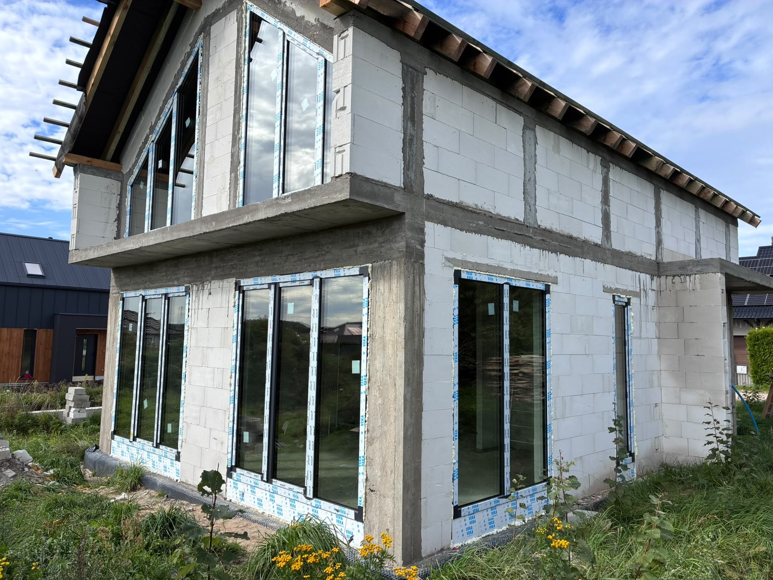 🏗️ Wir sichern und erhellen weitere Häuser! Hier sind unsere beiden neuesten Projekte